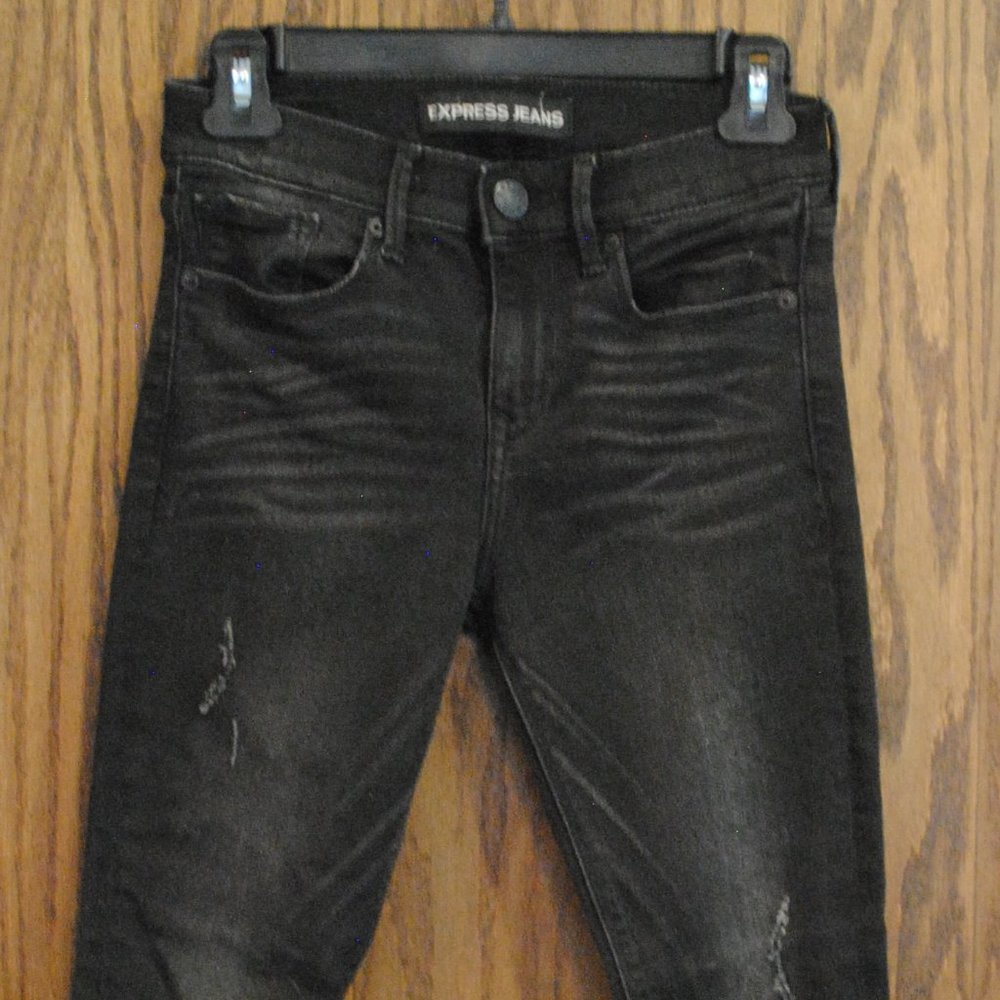 Express Black Distressed Supersoft Legging Jeans